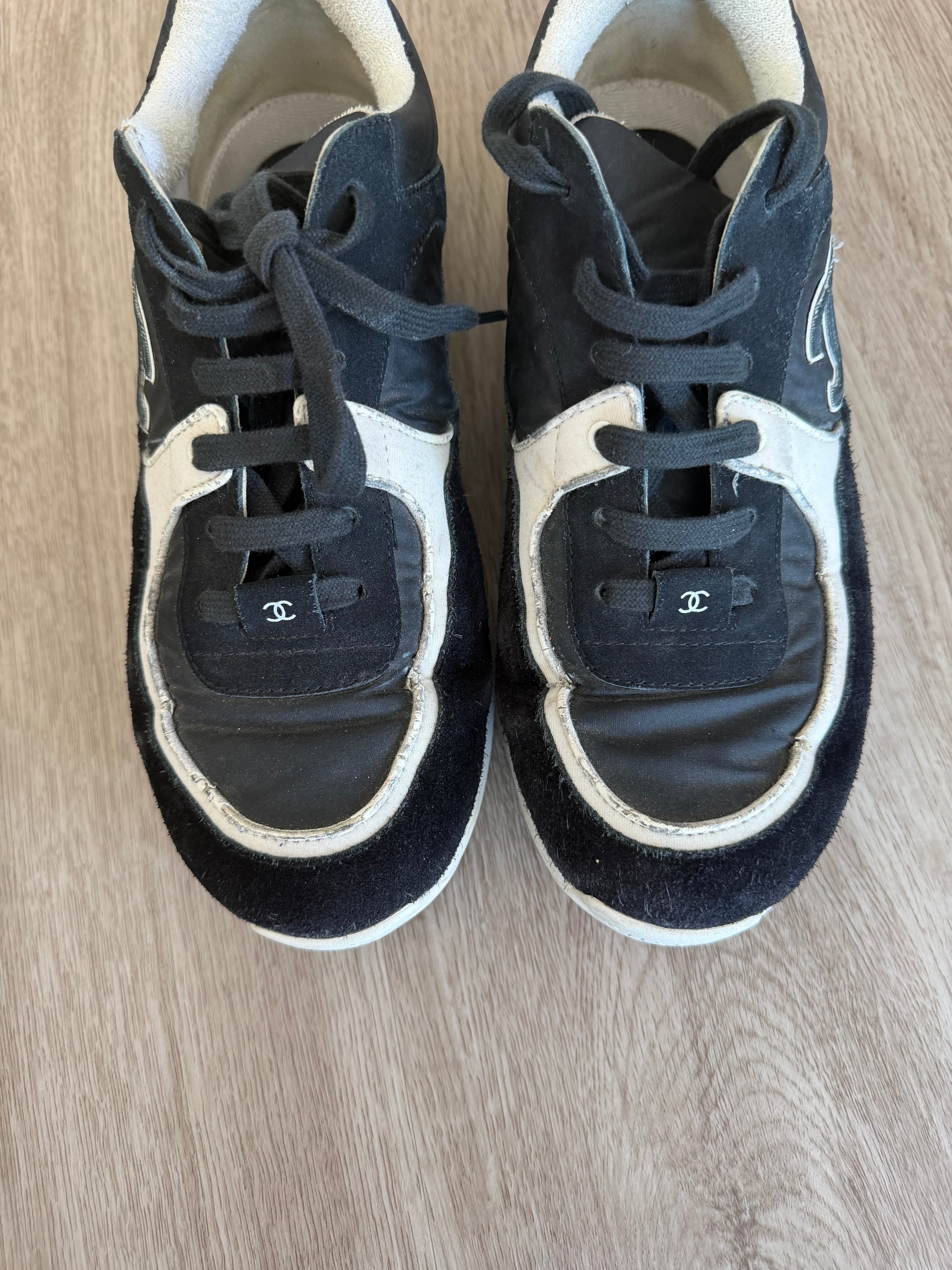 Chanel Sneakers Size 42