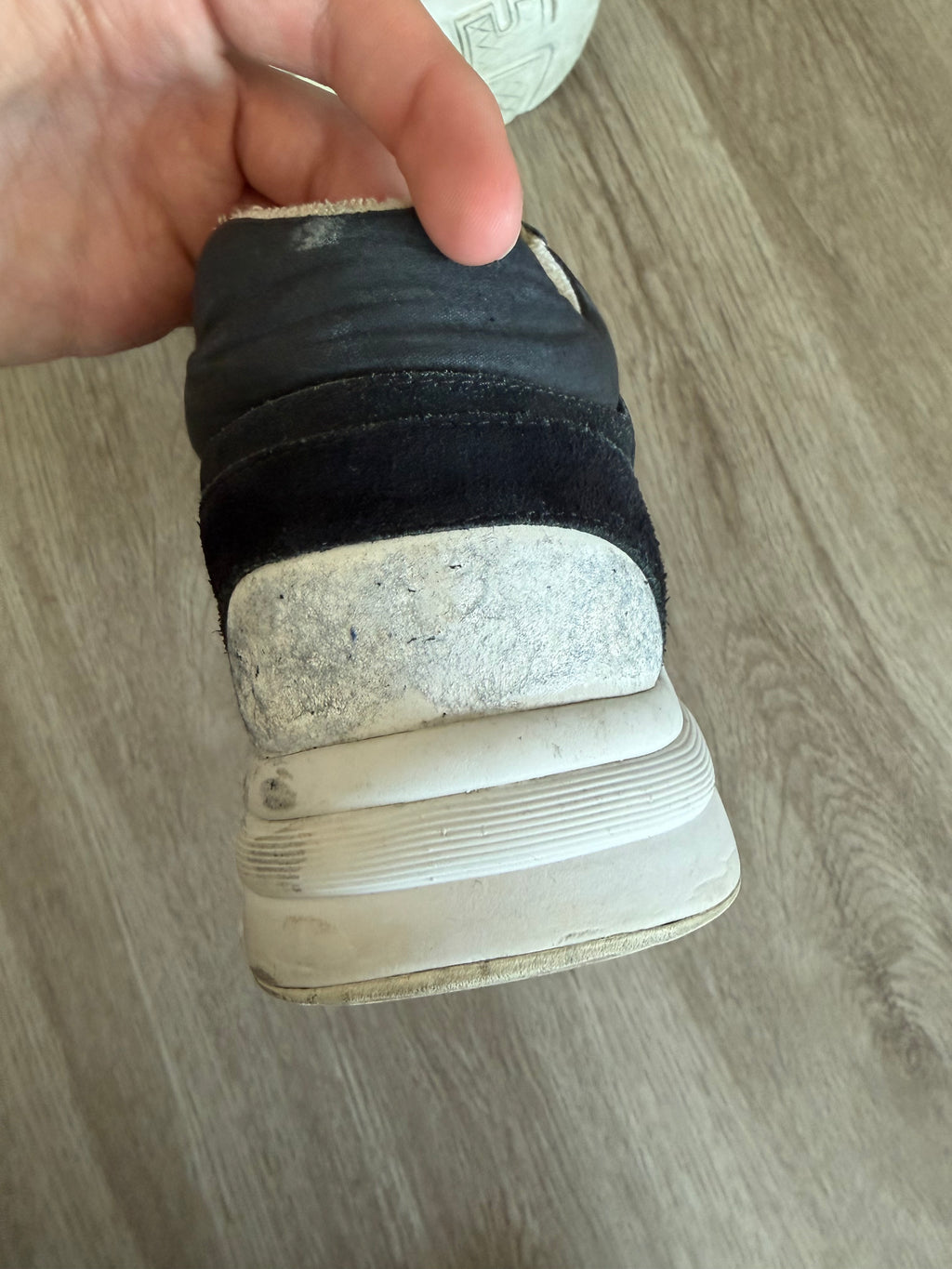 Chanel Sneakers Size 42