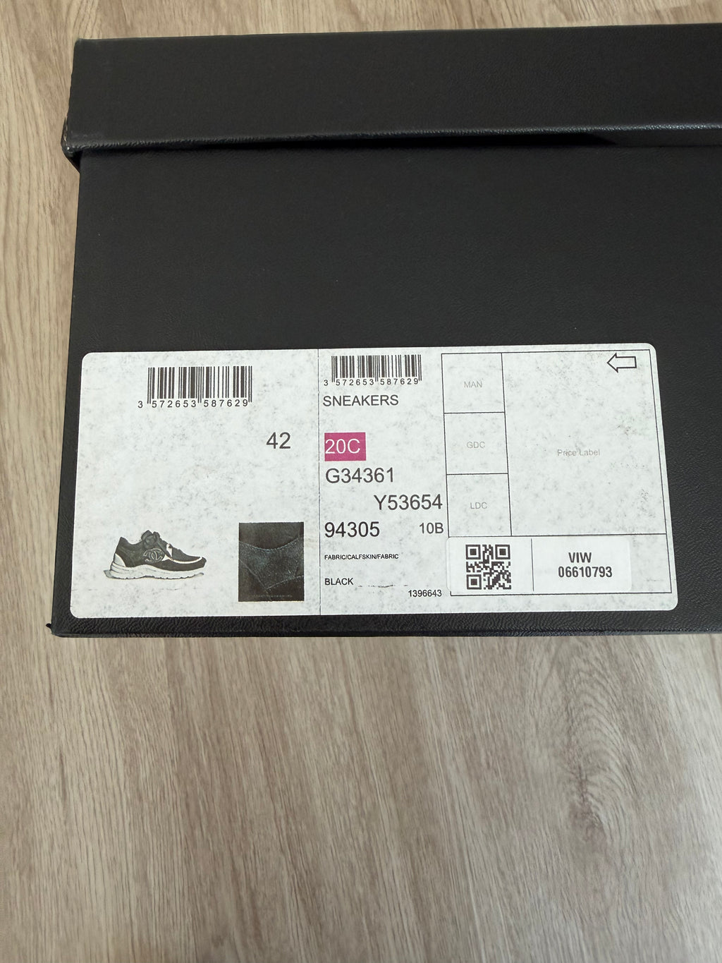 Chanel Sneakers Size 42